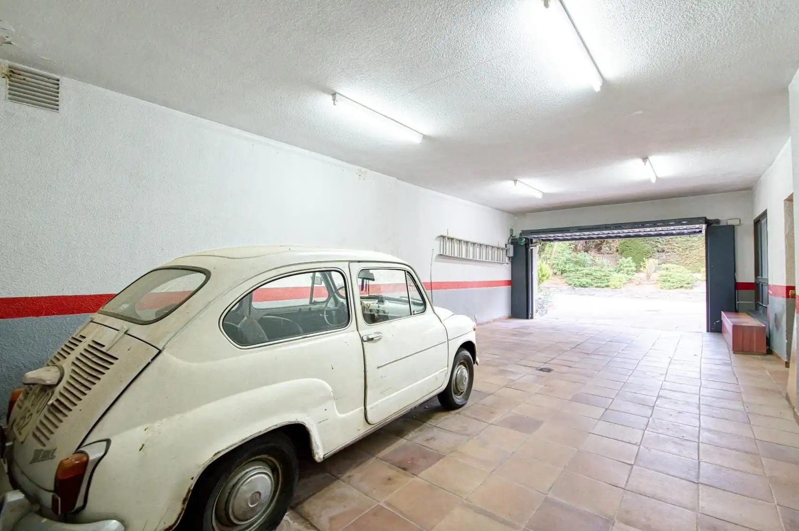 Detached house with terrace for sale in Calle del Valle de Tobalina, imagen 21