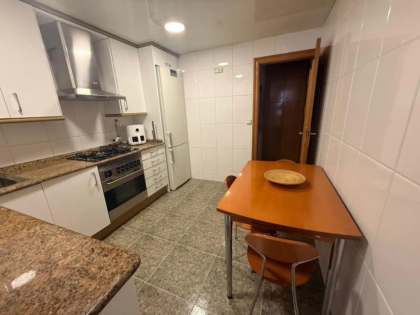 Küche von Wohnung zum Verkauf in Cornellà de Llobregat mit Heizung und Balkon