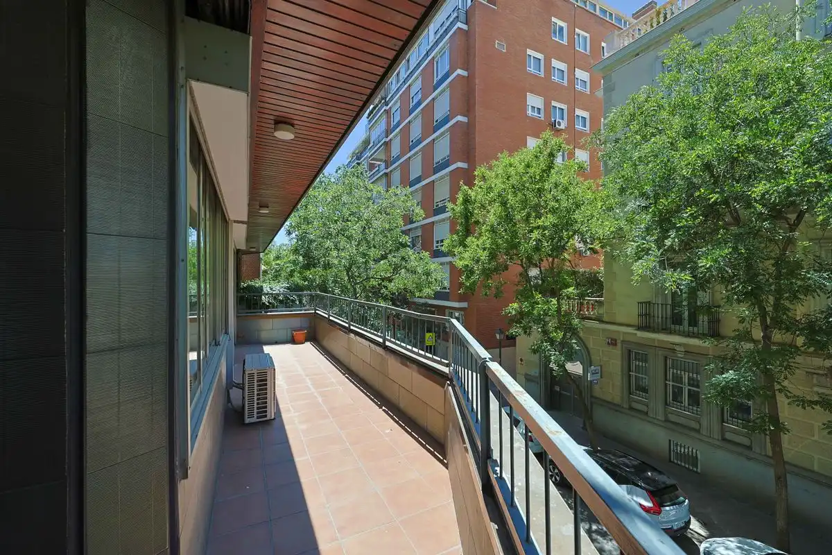 Terrassa de Pis en venda en Madrid amb Calefacció, Terrassa i Traster