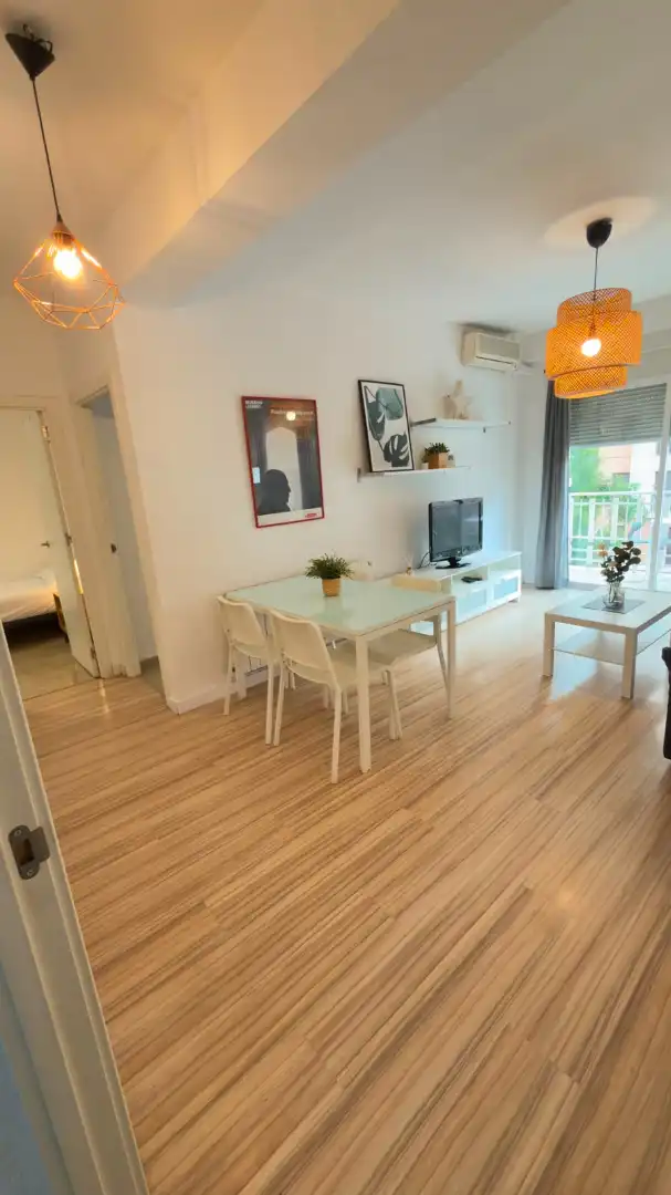 Comedor de Piso de alquiler en Granada con Aire acondicionado, Amueblado y Lavadora