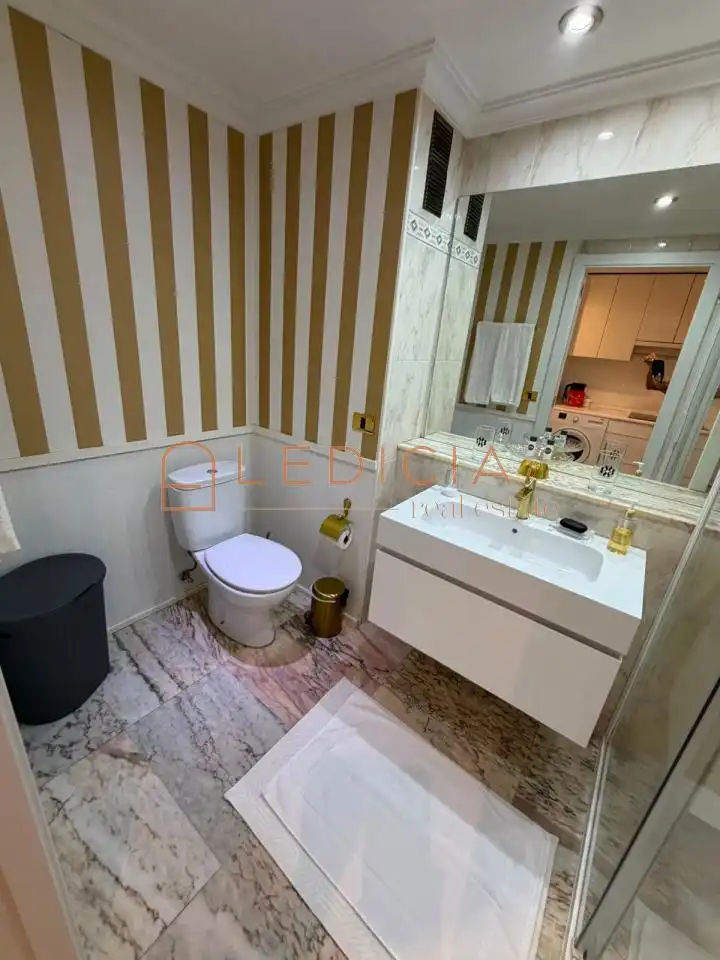 Baño de Estudio de alquiler en Vigo  con Calefacción y Amueblado