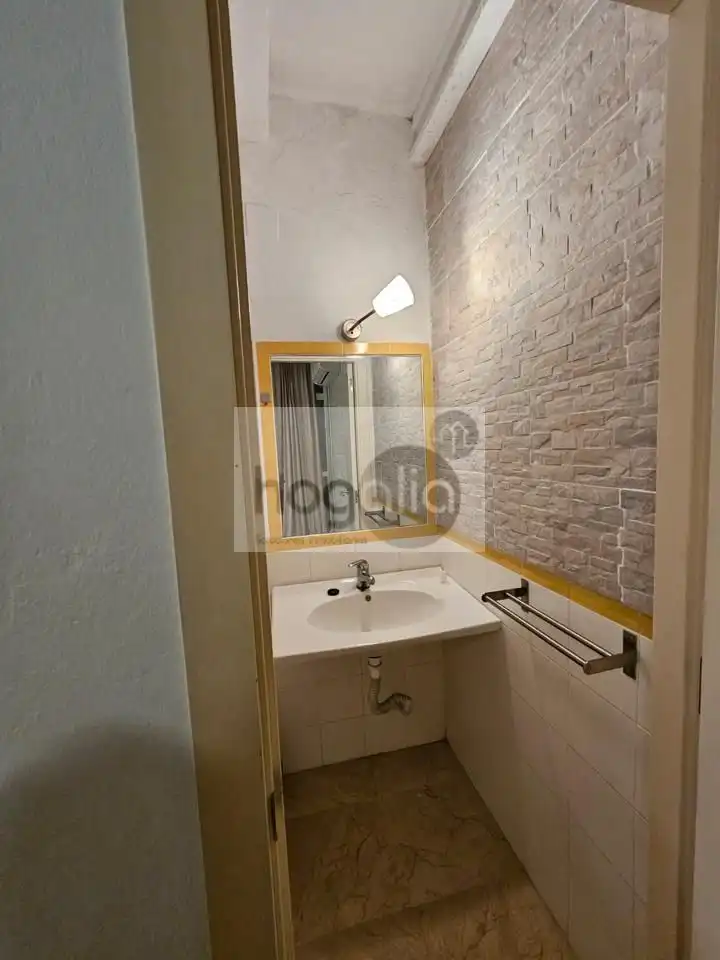 Baño de Dúplex de alquiler en Sevilla con Aire acondicionado