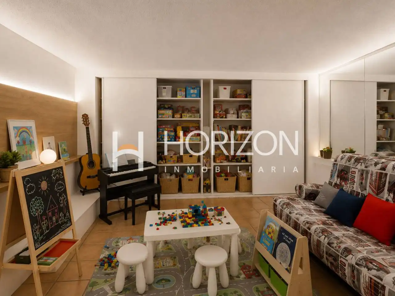 Detached homes for sale in Barcelona  with Air Conditioner, Heating and Private garden
