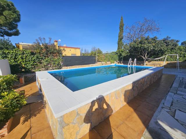 Casa-chalet en Venta en Casco Urbano