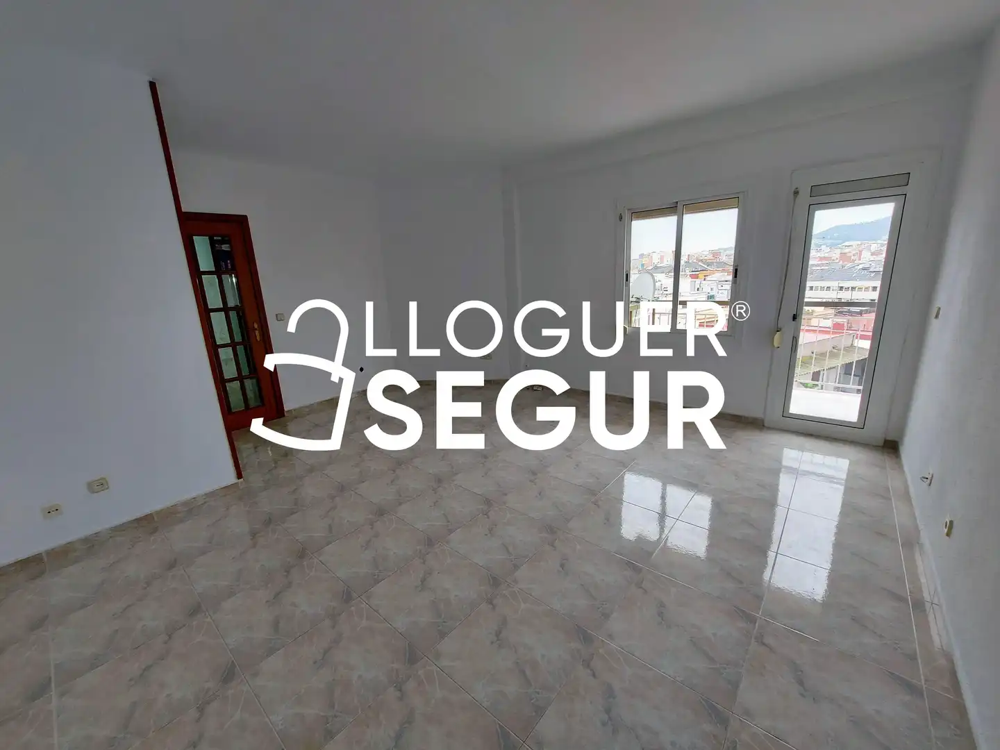 Piso de alquiler en Antoni de Capmany, Sants-Badal