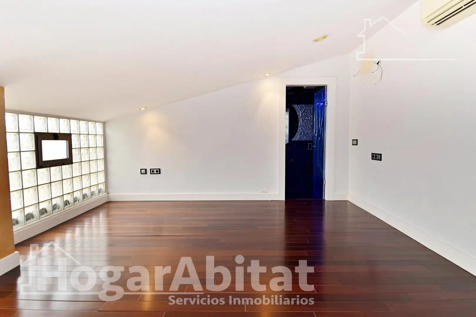 Ático en venta en La Pobla del Duc con Aire acondicionado, Calefacción y Terraza