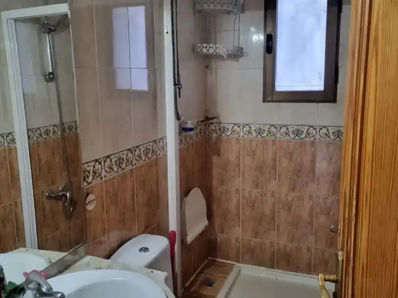 Bany de Pis en venda en Talavera de la Reina amb Balcó