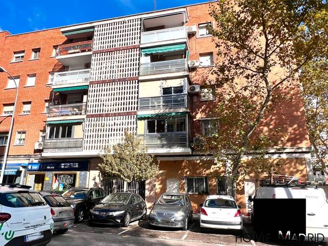 Planta baja en Venta en Calle del Parque Eugenia de Montijo en Vista Alegre
