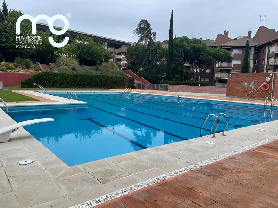 Swimming pool of Flat for rent in Sant Vicenç de Montalt  with Air Conditioner, Heating and Terrace
