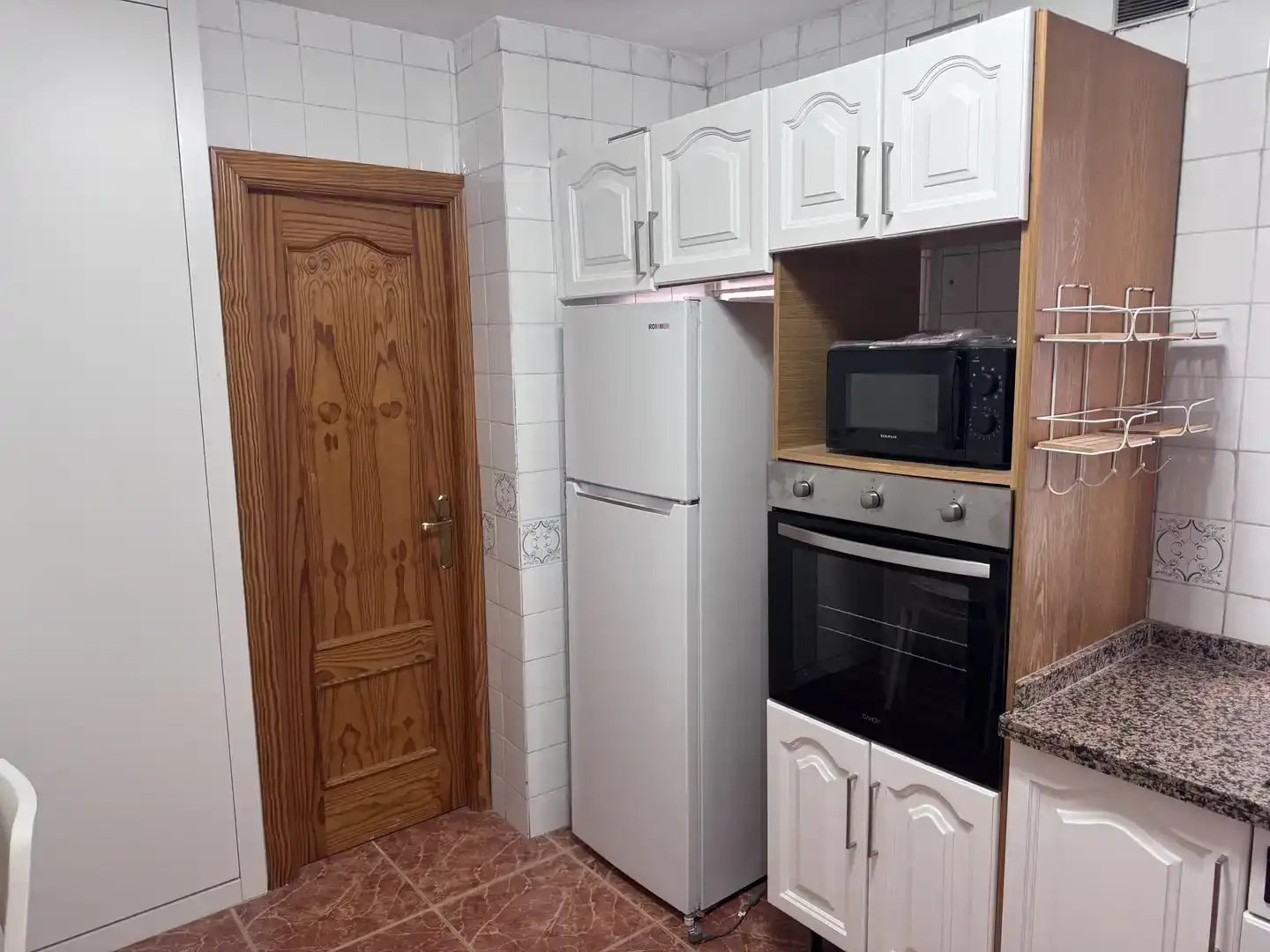 Cocina de Piso de alquiler en Málaga con Aire acondicionado