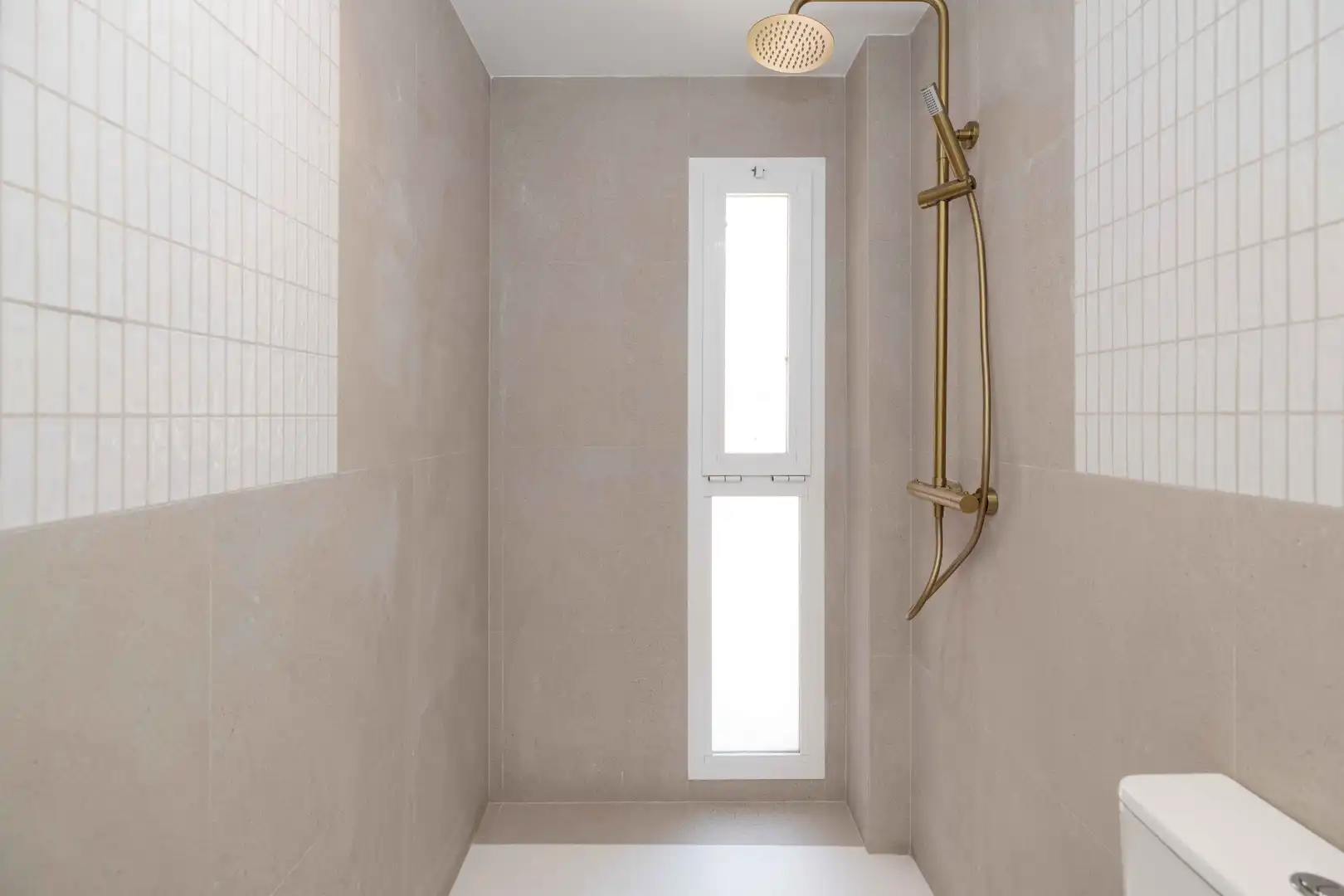 Bany de Apartament en venda en Málaga amb Aire condicionat, Calefacció i Internet