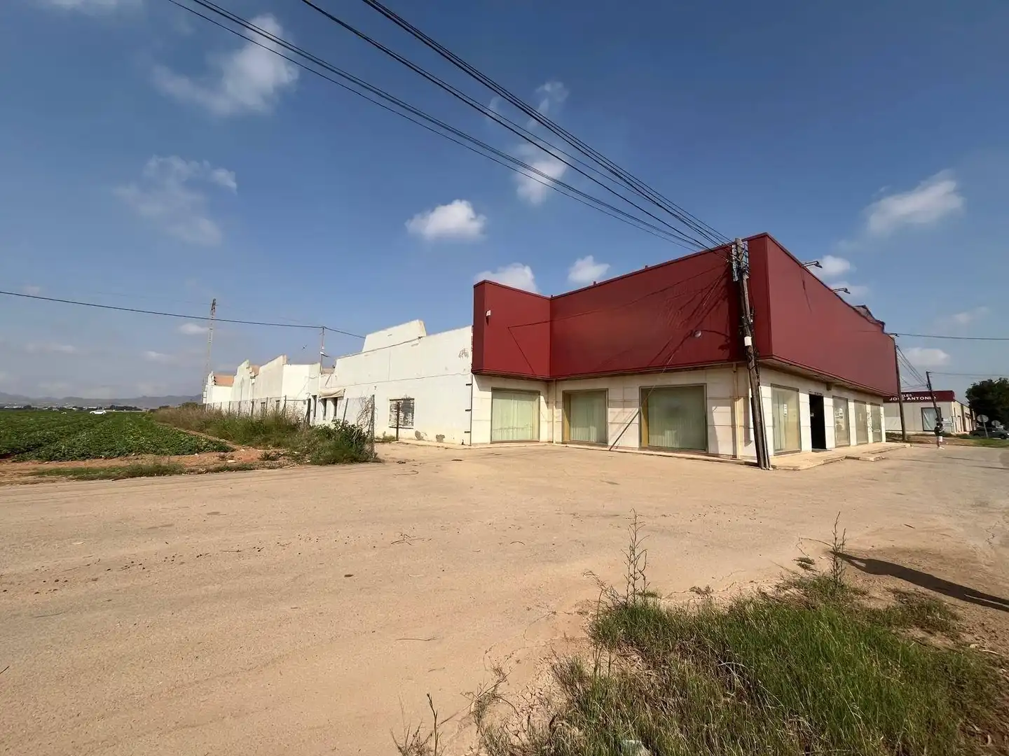 Vista exterior de Nau industrial en venda en Cartagena amb Calefacció