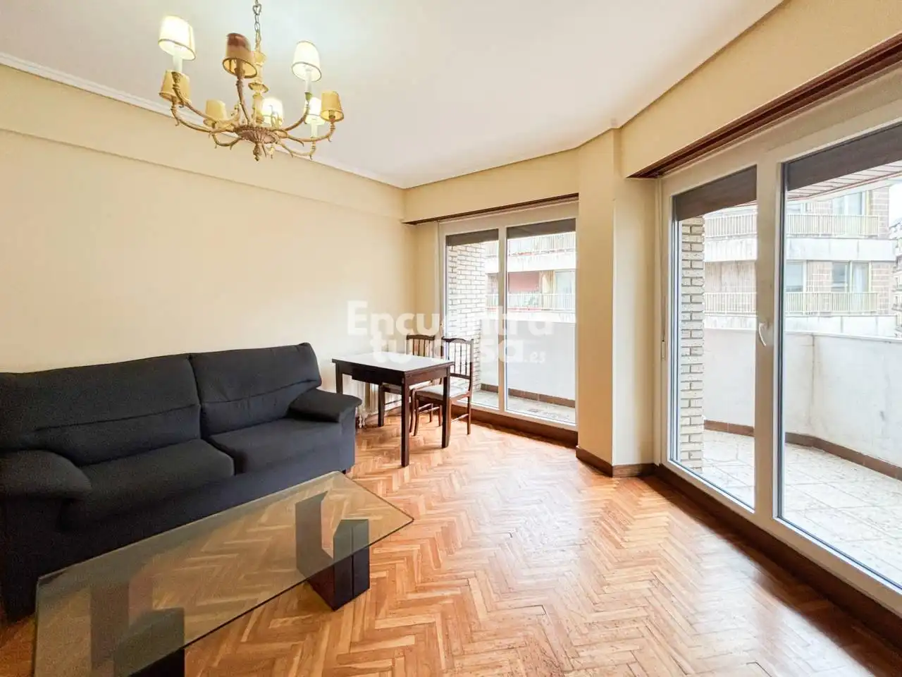 Sala de estar de Piso de alquiler en Donostia - San Sebastián  con Calefacción, Parquet y Amueblado