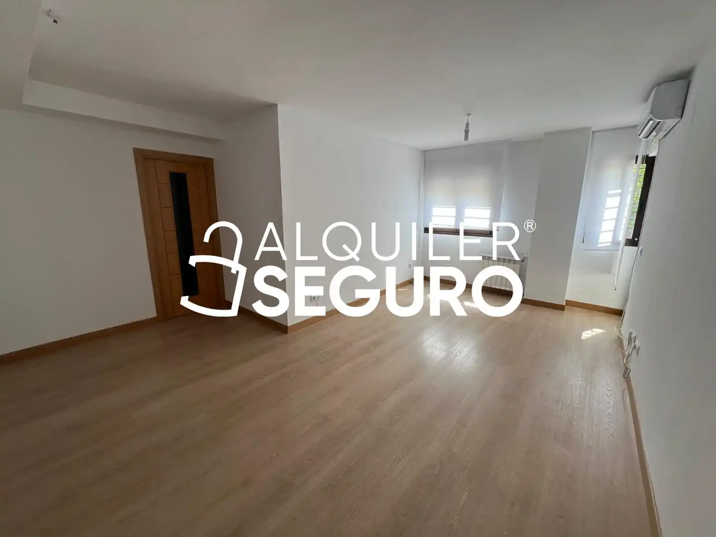 Bedroom of Flat for rent in San Sebastián de los Reyes  with Air Conditioner, Heating and Terrace