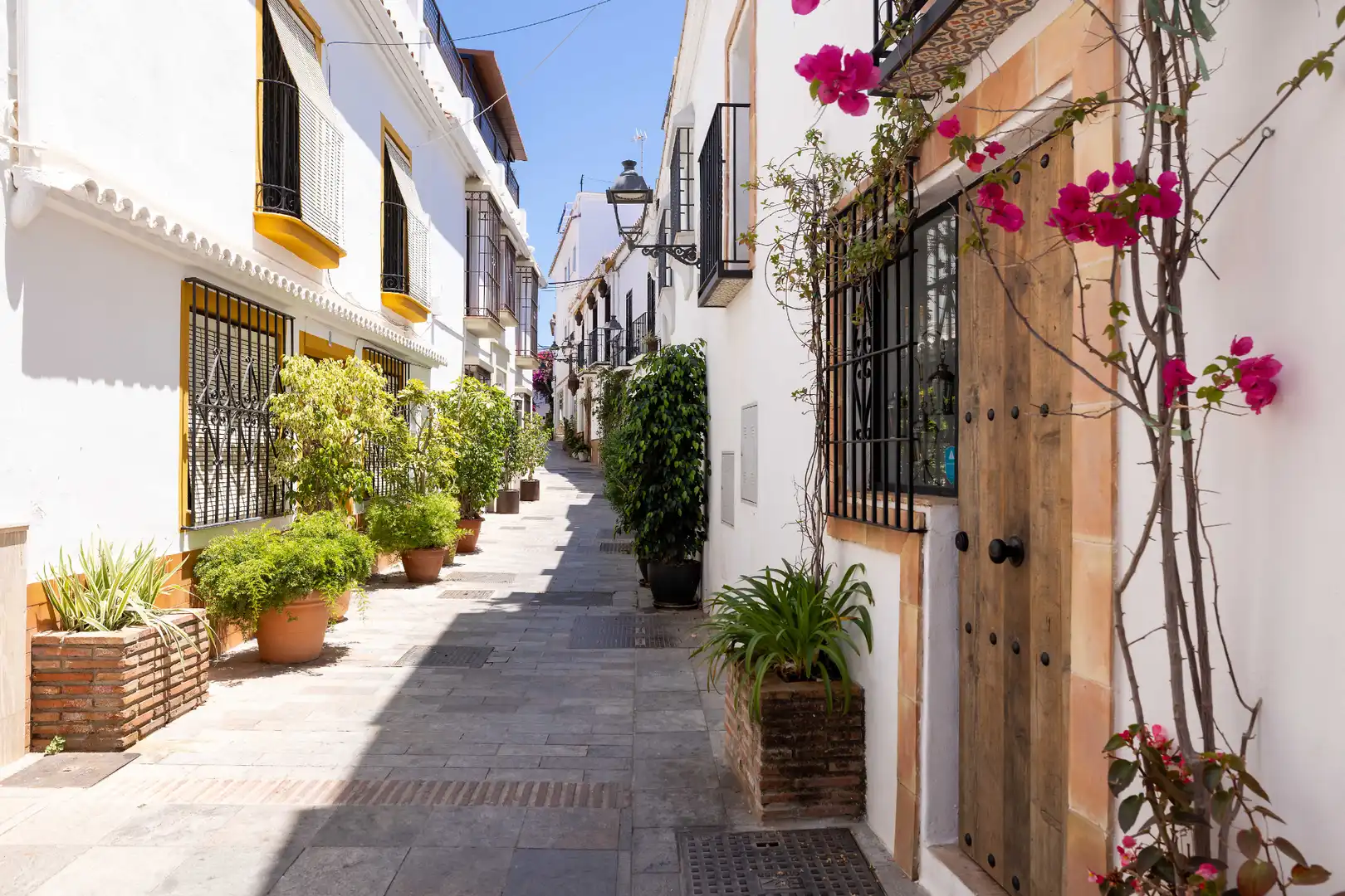Vista exterior de Edifici en venda en Marbella