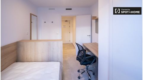 Photo 4 of Flat for rent in Camí Fondo, Valencia Capital