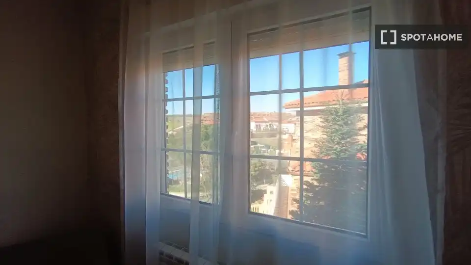 Habitación de Piso para compartir en Sevilla la Nueva, Madrid