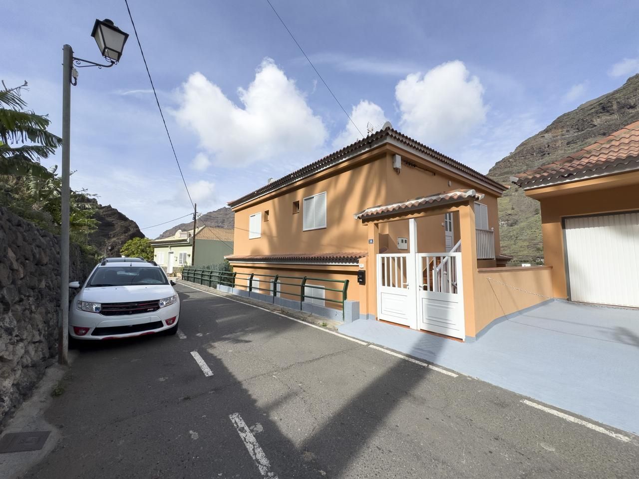 Vista exterior de Planta baixa en venda en Valle Gran Rey amb Jardí privat