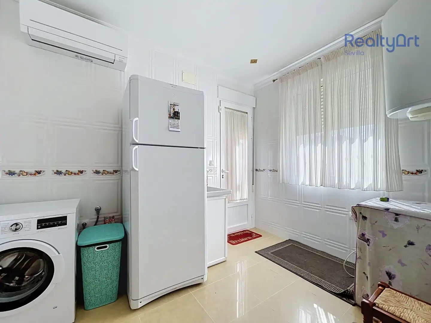 Kitchen of Houses for sale in Tomares  with Air Conditioner, Heating and Private garden