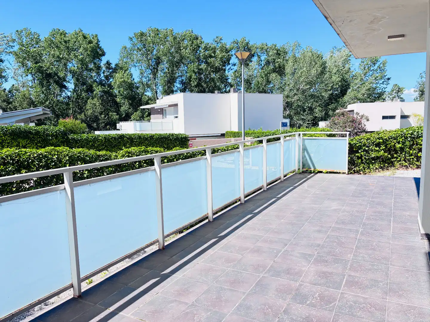 Terrassa de Casa adosada en venda en Chiva amb Aire condicionat, Calefacció i Jardí privat