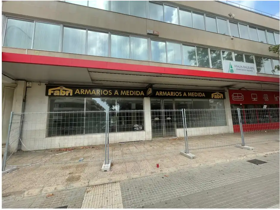Local comercial en venda a Carrer Aragó, imagen 2