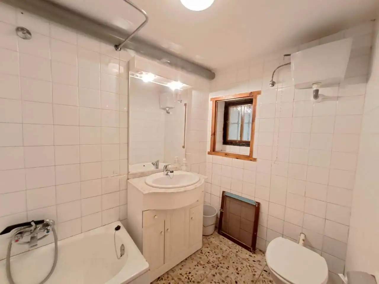 Bathroom of Houses for sale in Burgos