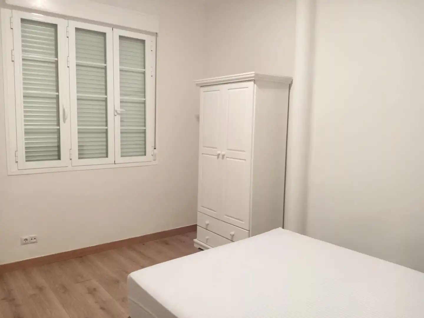 Habitación de Apartamento de alquiler en Málaga con Aire acondicionado y Amueblado