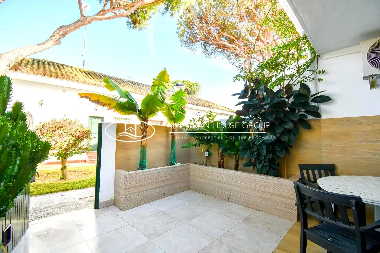 Terrassa de Casa o xalet en venda en Chiclana de la Frontera amb Aire condicionat, Jardí privat i Terrassa