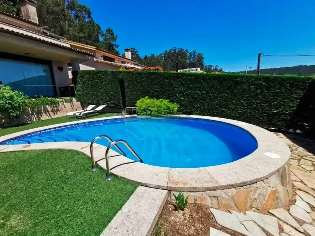 Piscina de Casa o chalet en venta en Sanxenxo con Piscina y Balcón