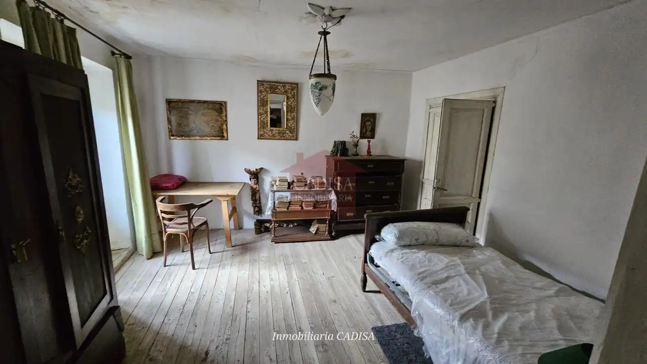 Dormitori de Casa o xalet en venda en Hinojosa de Duero amb Calefacció, Jardí privat i Traster