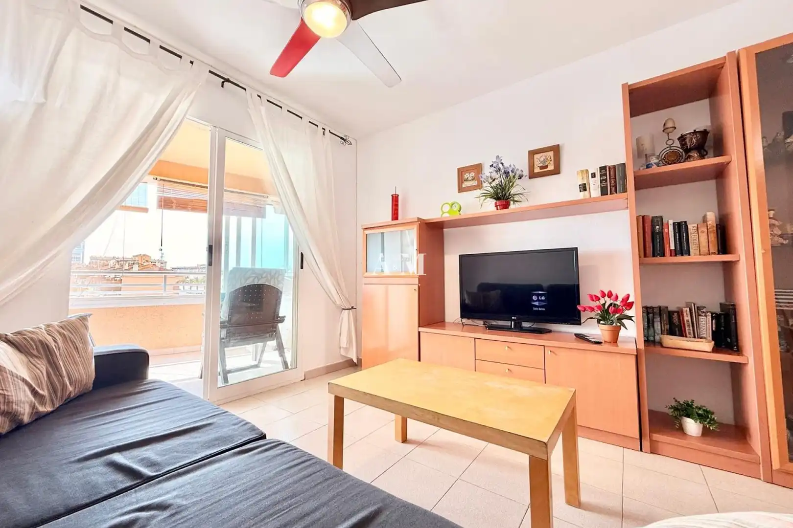 Flat with pool to rent in Los Arenales del Sol, imagen 4