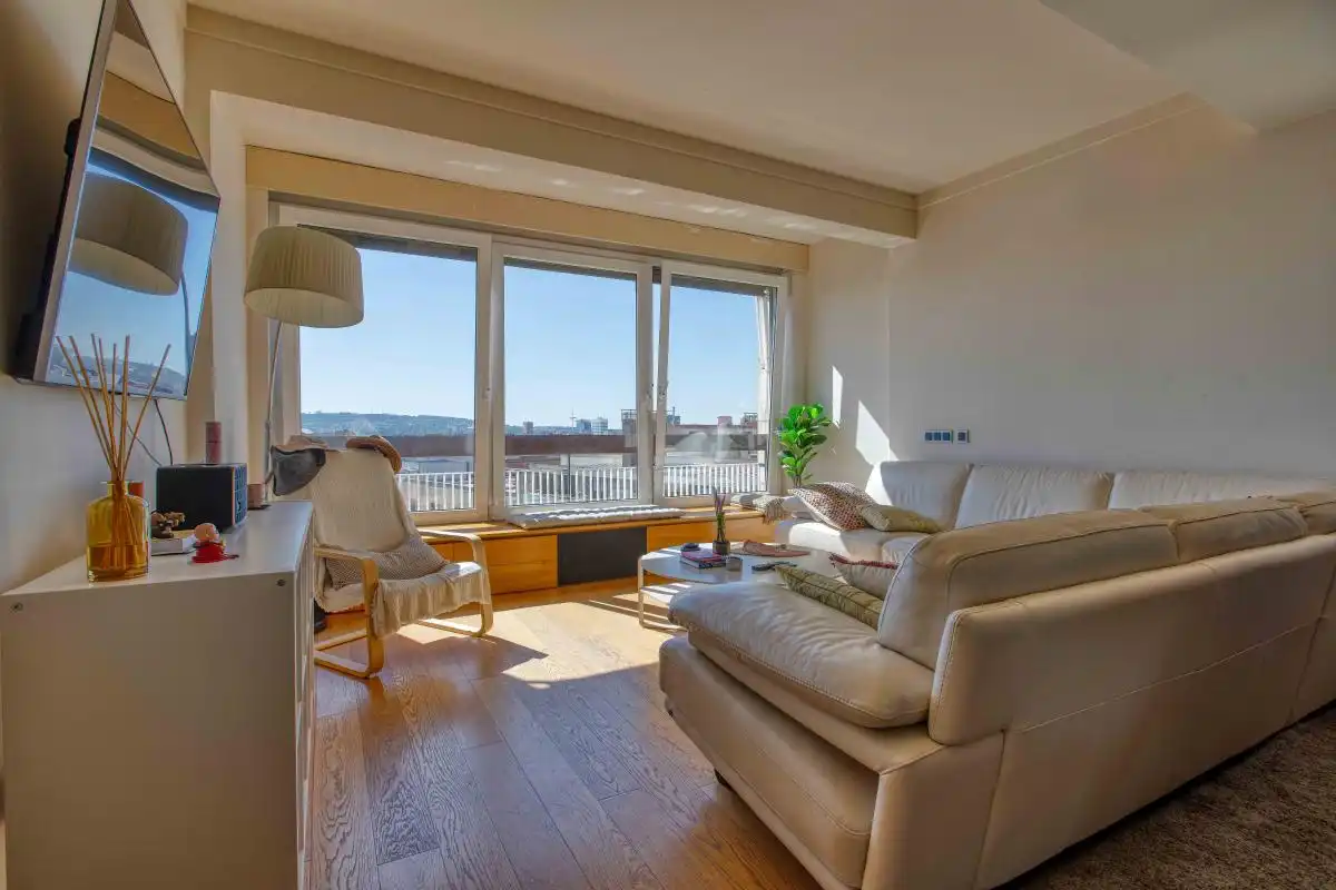 Sala de estar de Piso en venta en Barcelona con Aire acondicionado, Calefacción y Jardín privado
