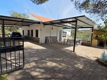 Casa con balcón en venta en Espiel