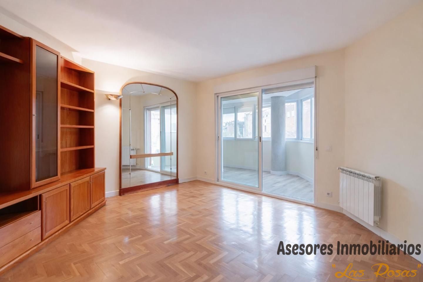 Flat for sale in De Sofía, Rosas - Musas, San Blas