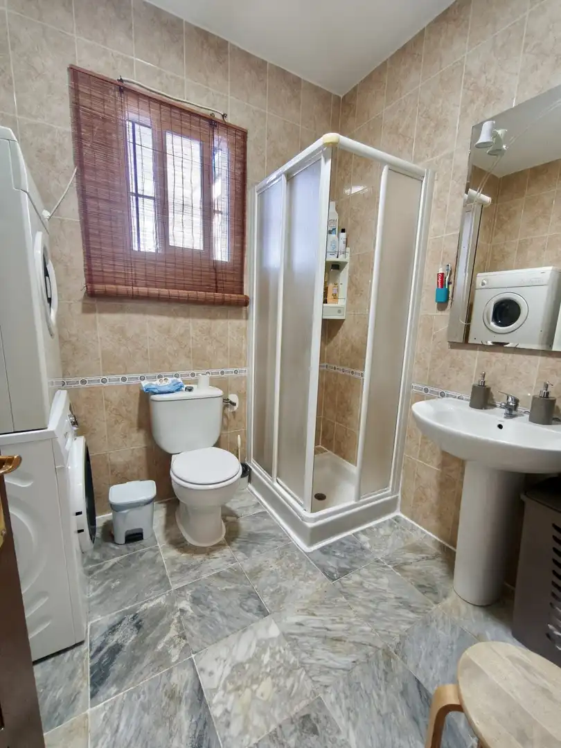 Baño de Terreno en venta en Carmona, Sevilla