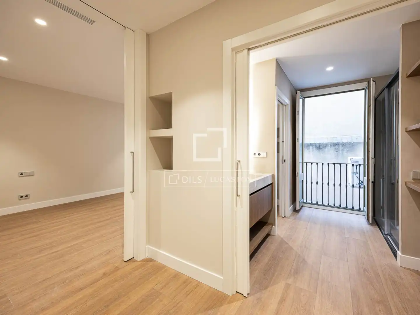 Piso en venta en Barcelona con Aire acondicionado, Parquet y Balcón