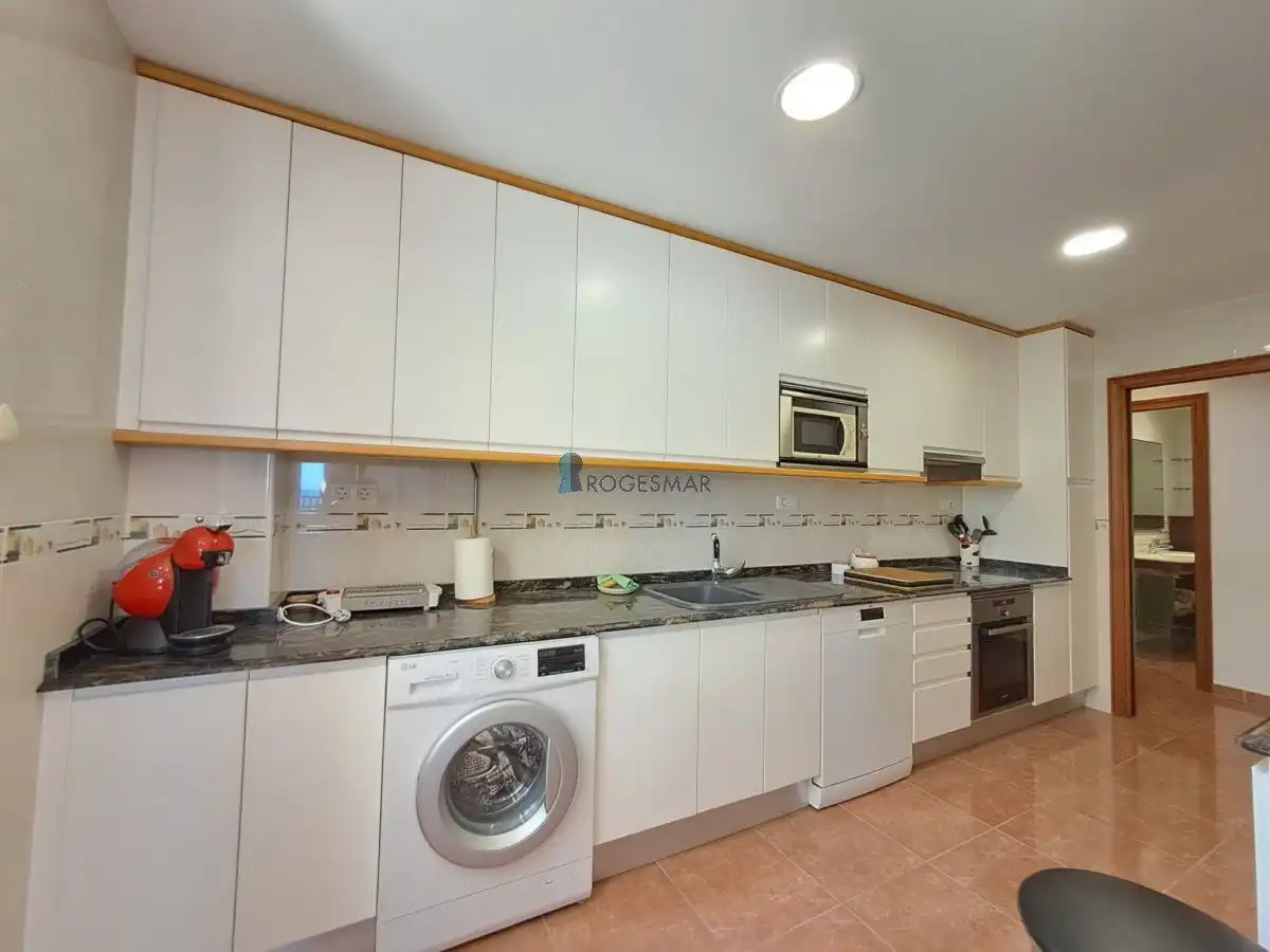 Cuina de Apartament en venda en Benicasim / Benicàssim amb Terrassa, Traster i Piscina comunitària