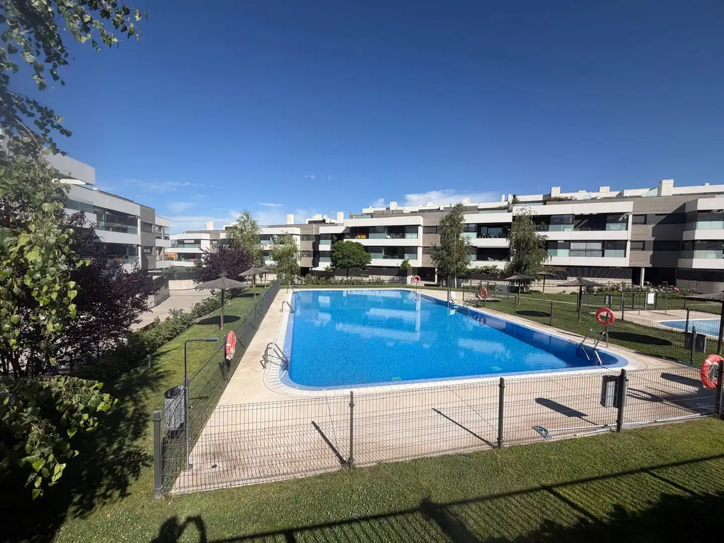 Piscina de Pis en venda en Boadilla del Monte amb Aire condicionat, Calefacció i Traster