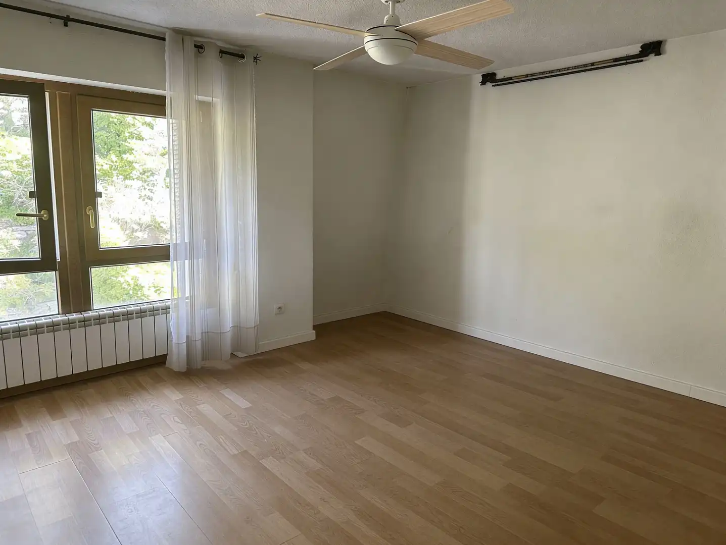 Habitación de Casa adosada en venta en Collado Mediano con Aire acondicionado, Calefacción y Jardín privado
