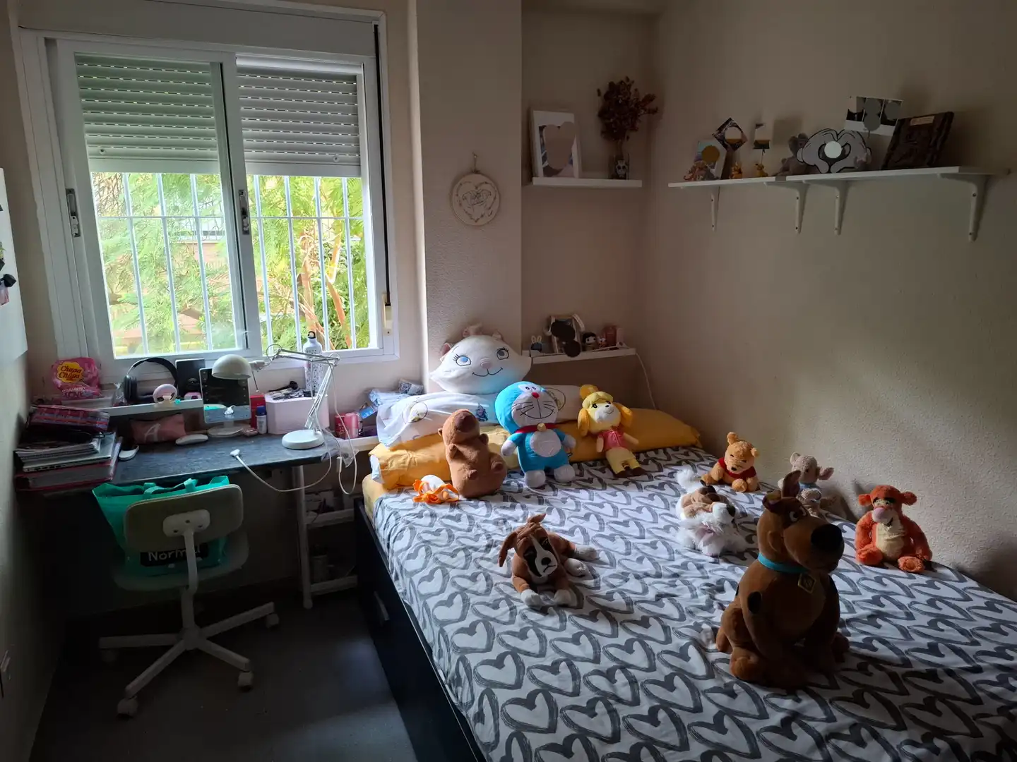 Bedroom of Flat for sale in Sevilla  with Air Conditioner, Terrace and Storage room