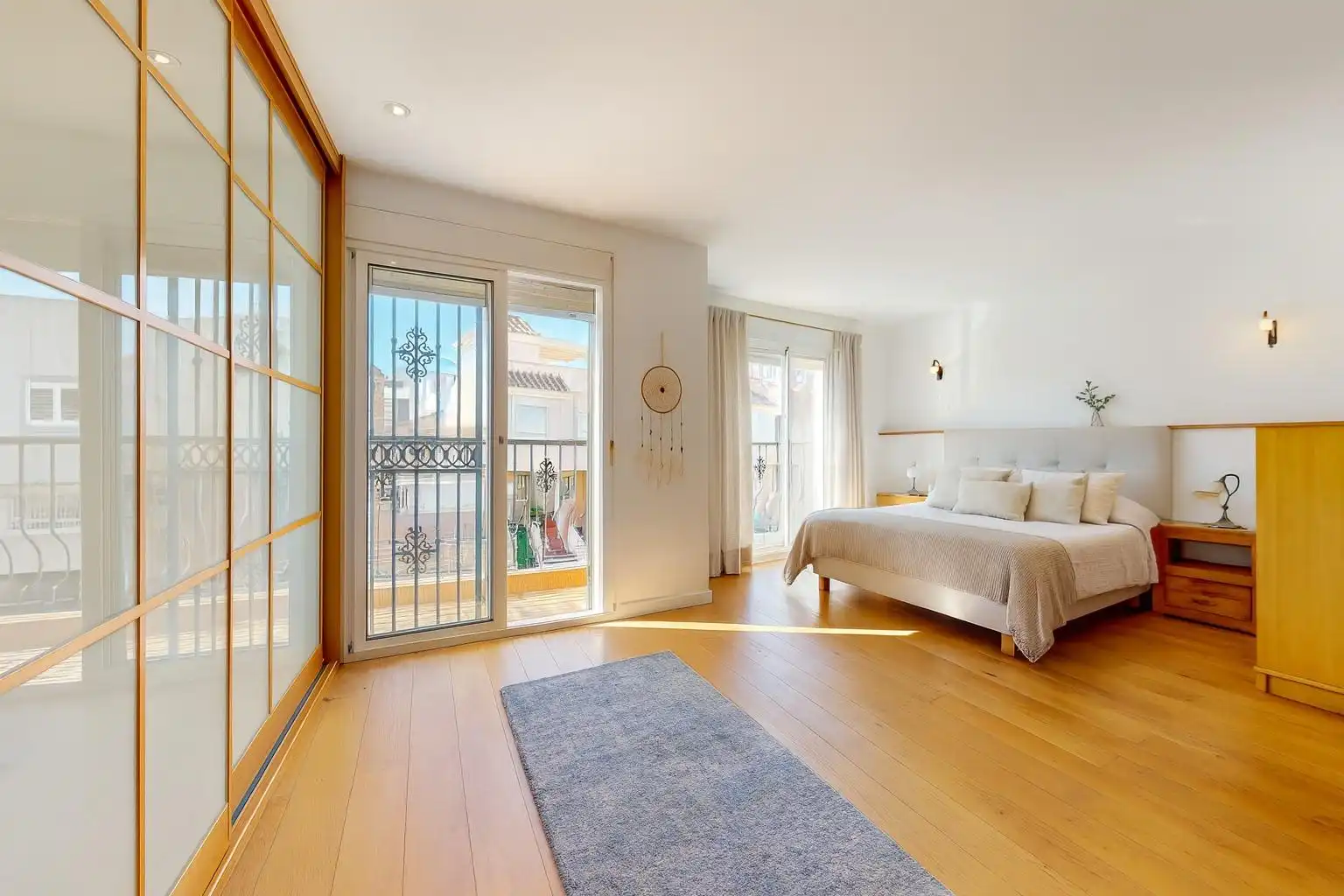 Dormitori de Casa o xalet en venda en Roquetas de Mar amb Aire condicionat, Jardí privat i Terrassa