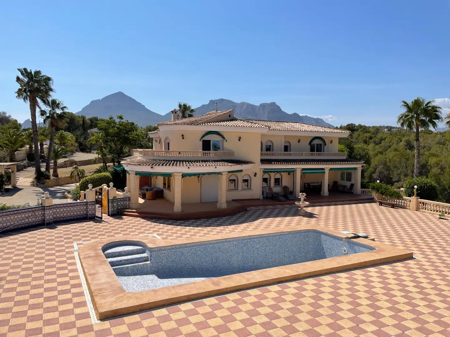 Exterior view of Houses for sale in L'Alfàs del Pi  with Air Conditioner, Heating and Private garden