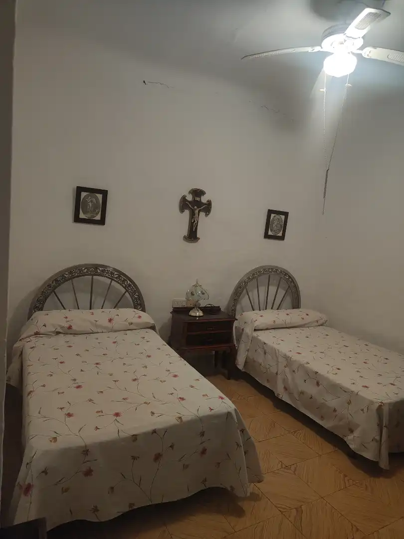 Dormitori de Casa o xalet en venda en Villanueva de la Reina amb Jardí privat