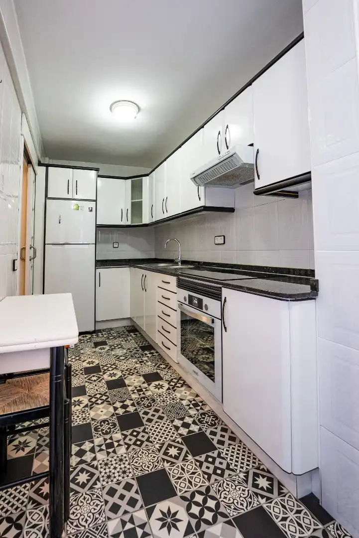 Cocina de Piso en venta en Tarragona con Parquet, Terraza y Amueblado