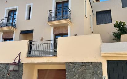 Exterior view of Single-family semi-detached for sale in Benahavís  with Terrace and Balcony