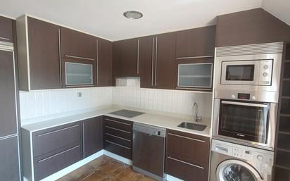 Cuina de Pis en venda en Carreño amb Calefacció, Parquet i Terrassa
