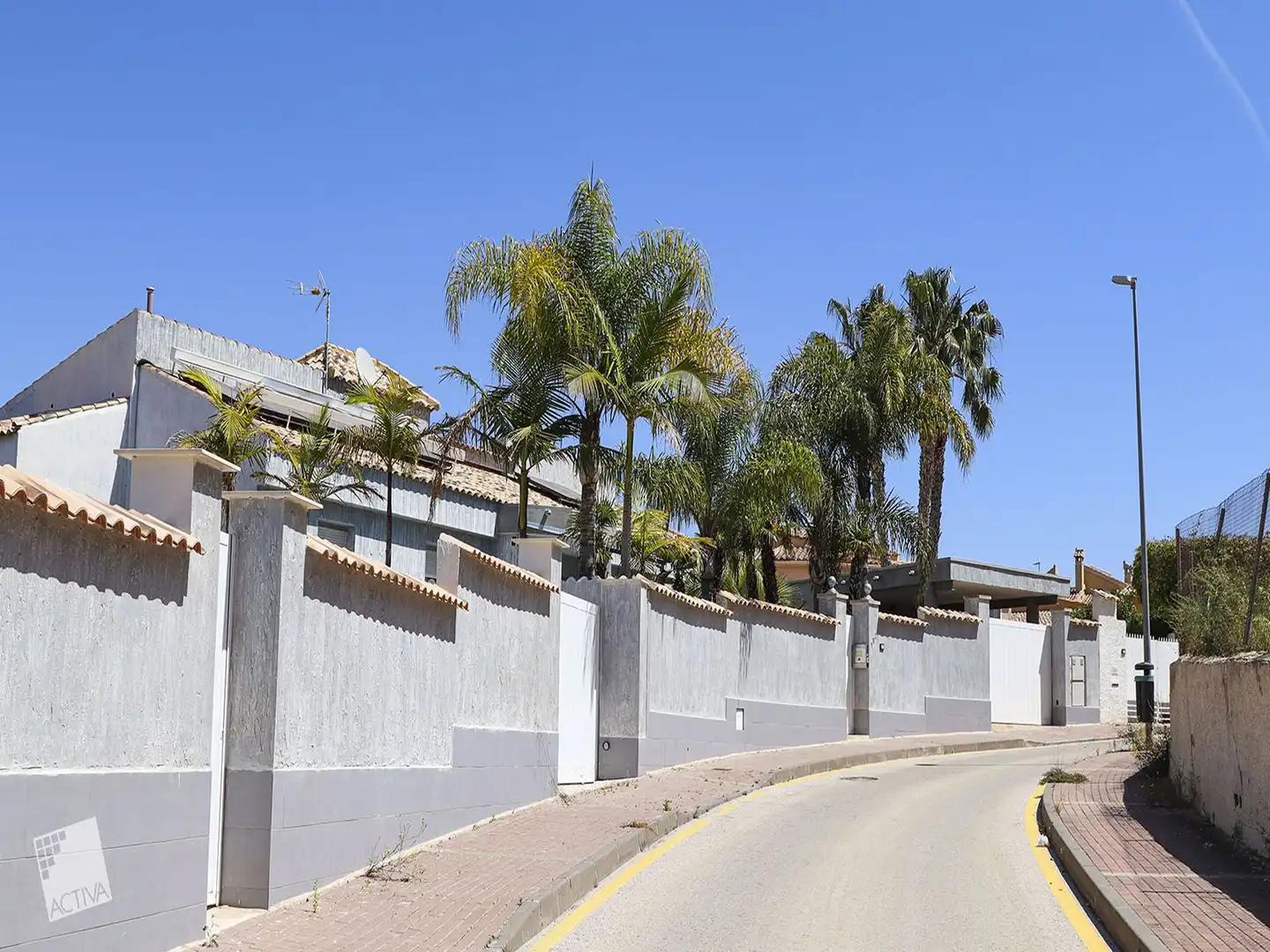Chalet con piscina en venta en Calle Calle Estatua De La Libertad, imagen 4