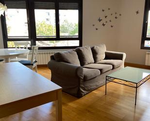 Living room of Flat to rent in  Zaragoza Capital  with Heating, Parquet flooring and Terrace