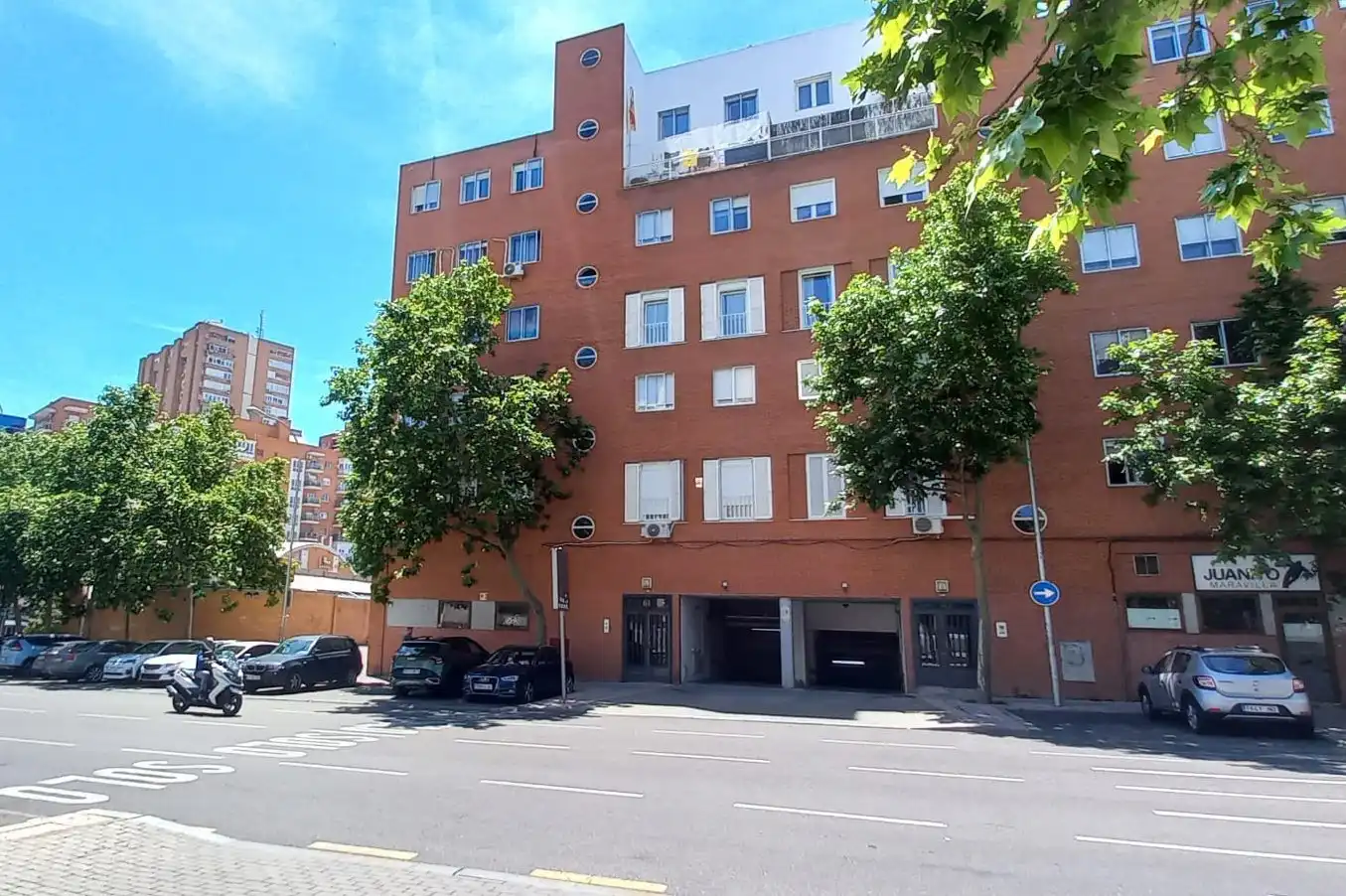 Vista exterior de Pis en venda en Madrid amb Aire condicionat
