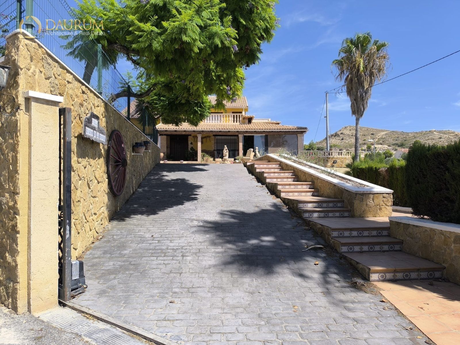 Exterior view of House or chalet for sale in San Vicente del Raspeig / Sant Vicent del Raspeig  with Air Conditioner, Terrace and Storage room